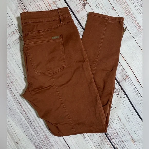 White House Black Market skimmer brown pants. Size 6. - Picture 2 of 9